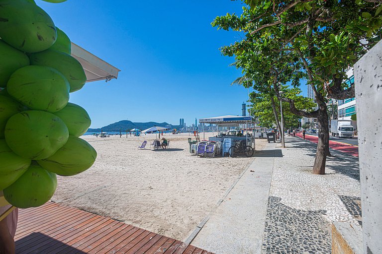 STNA032 Top localização ao lado da praia c/ 3Q+3WC
