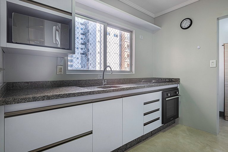 MRCL056 Apê 3 suítes na localização perfeita de BC