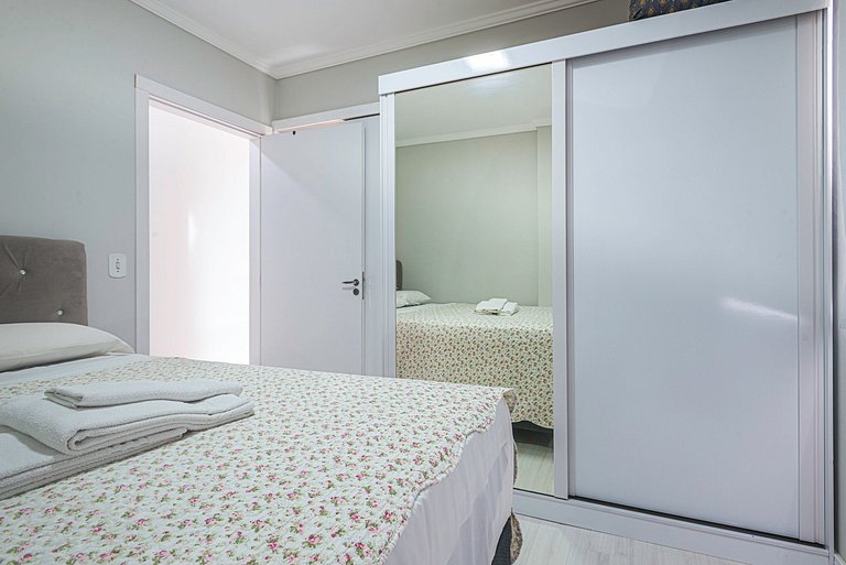 MRCL056 Apê 3 suítes na localização perfeita de BC