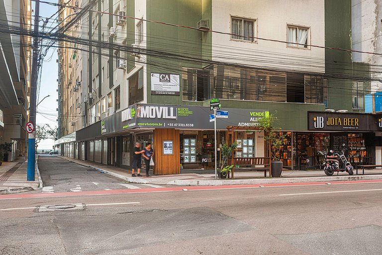 MRCL056 Apê 3 suítes na localização perfeita de BC