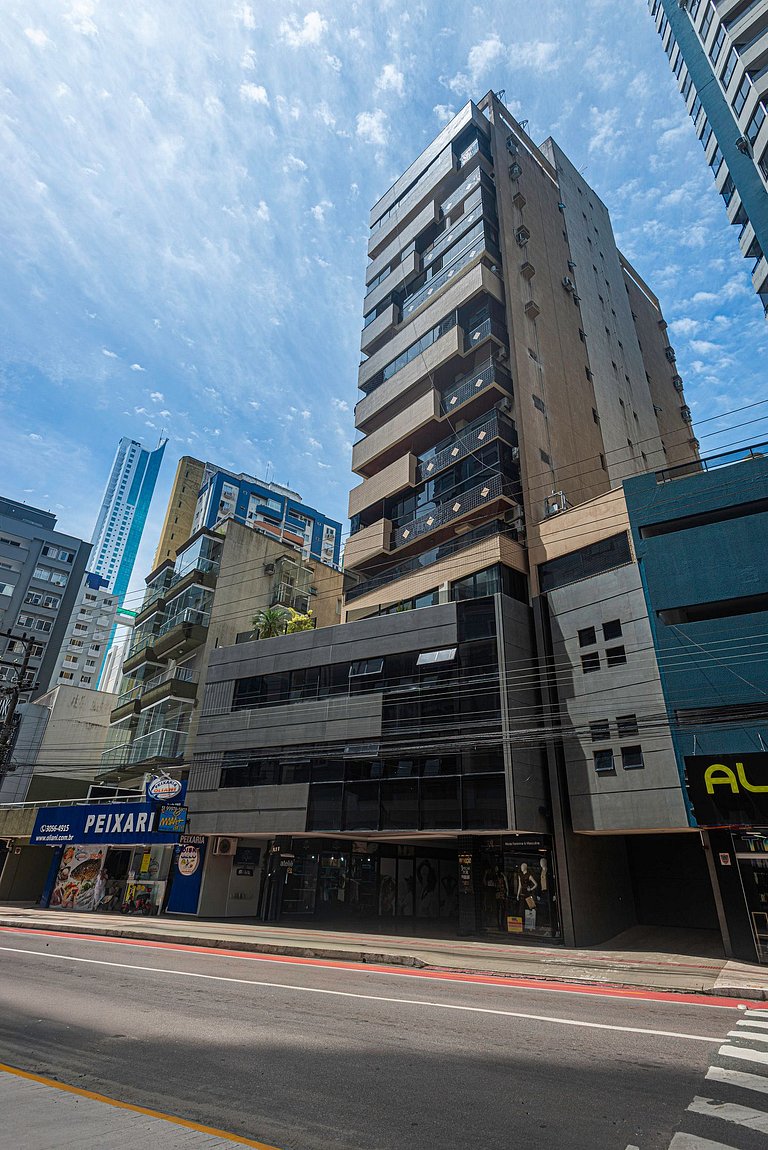 CMMR101 Av Brasil, 100m praia | 3 Quartos, 2 Vagas