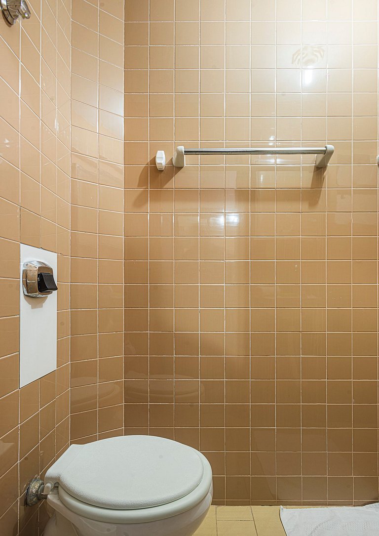 ITNC033 Amplo apê beira-mar com piscina, 3qt + 3WC