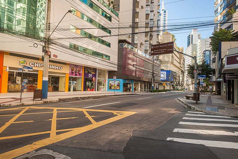 PSDS085 - Ap climatizado c/ 2Qtos no coração de BC